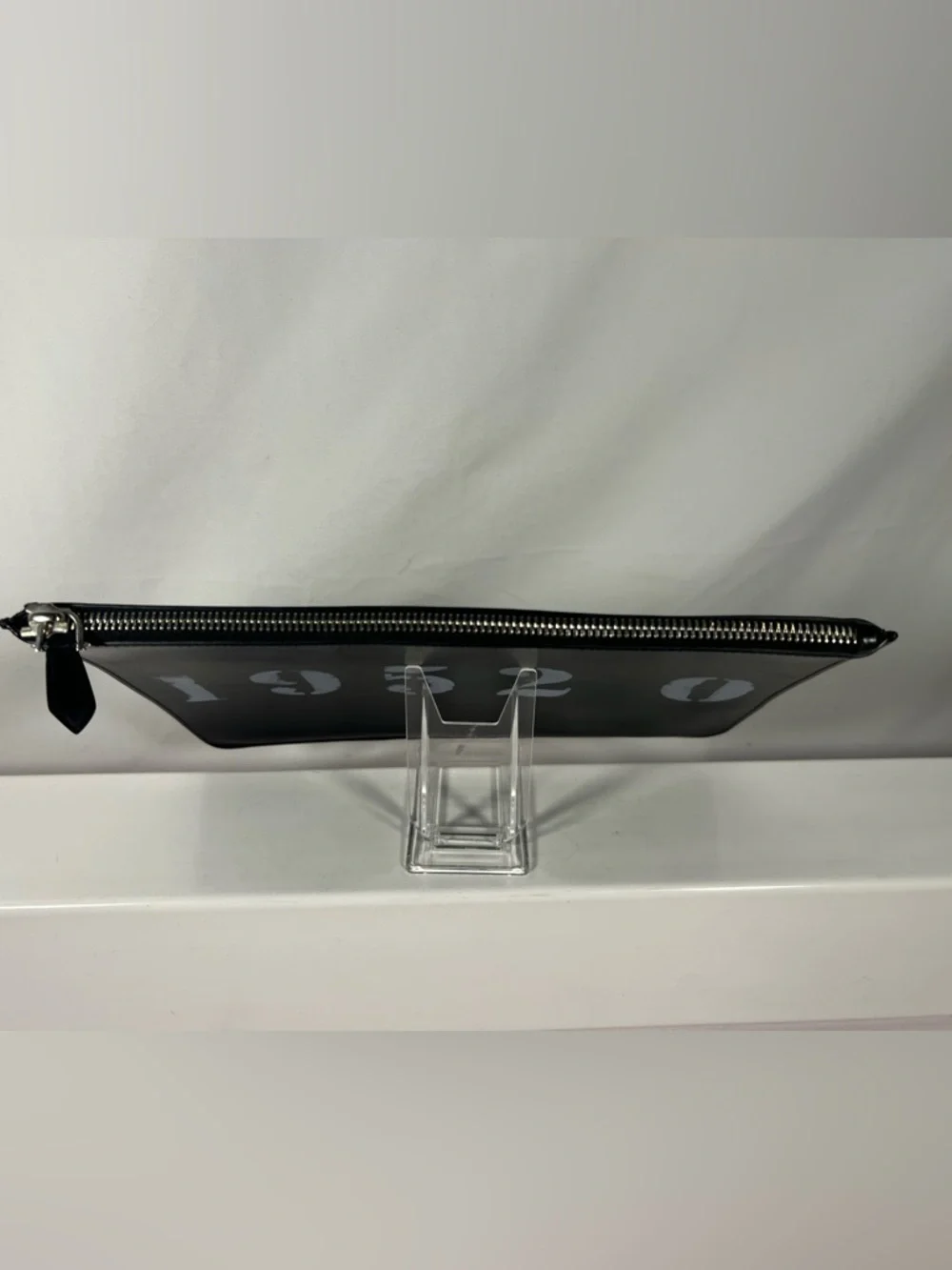 7077: Givenchy 1952 Stencil Antigona Leather Document Clutch